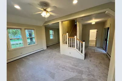 1076 Hill Street, Northbridge, MA 01588 - Photo 9