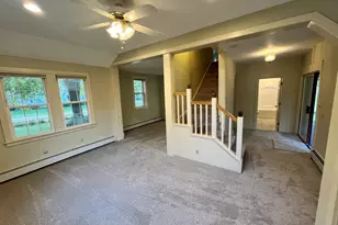 1076 Hill St, Northbridge, MA 01588 - Photo 9