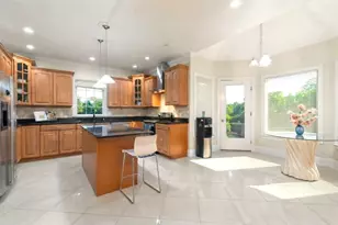 33 Woodland Ave, Saugus, MA 01906 - Photo 3