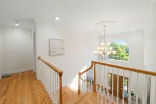 33 Woodland Ave, Saugus, MA 01906 - Photo 7