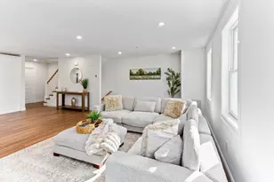 44 Dean St, Taunton, MA 02780 - Photo 5