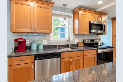 93 Oakland Avenue, Seekonk, MA 02771 - Photo 5
