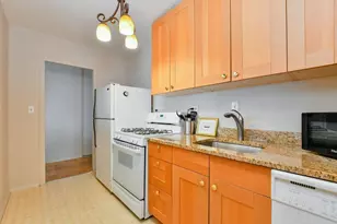 2 Hawthorne Pl, Boston, MA 02114 - Photo 7