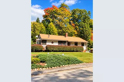 22 Loring St, Auburn, MA 01501 - Photo 9