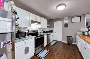 27 Holten St, Danvers, MA 01923 - Photo 15