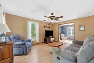 180 Christopher Terrace, West Springfield, MA 01089 - Photo 3