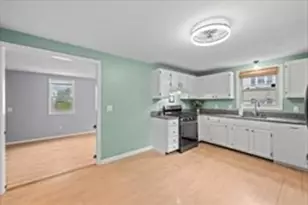 324 Wildwood Ave, Worcester, MA 01603 - Photo 9