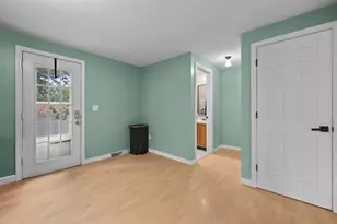324 Wildwood Ave, Worcester, MA 01603 - Photo 11