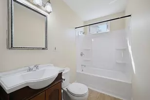 258 Washington St, Franklin, MA 02038 - Photo 17