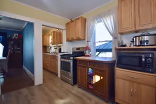 36 Hedge St, Fairhaven, MA 02719 - Photo 3
