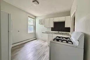 8-10 Oakland St, Boston, MA 02119 - Photo 11