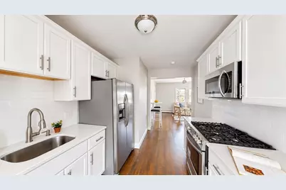 836 Canterbury St, Boston, MA 02131 - Photo 13