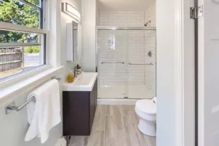 836 Canterbury St, Boston, MA 02131 - Photo 9