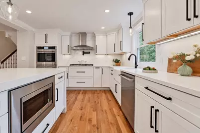 5 Townsend Rd, Lynnfield, MA 01940 - Photo 5
