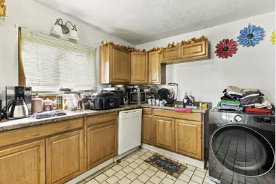 57 Chester St, Fitchburg, MA 01420 - Photo 17