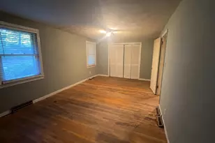 12 Lawton St, Springfield, MA 01109 - Photo 9