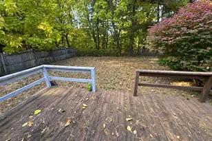 12 Lawton St, Springfield, MA 01109 - Photo 3