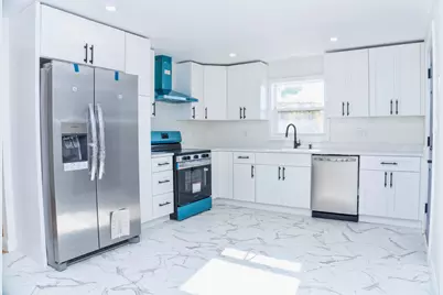 32 Turnpike St, North Andover, MA 01845 - Photo 5
