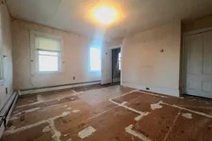 4 Upham St, Salem, MA 01970 - Photo 11