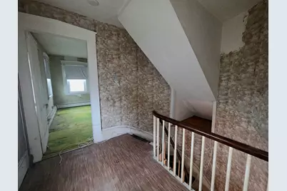 4 Upham St, Salem, MA 01970 - Photo 13