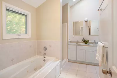 18 Pettee St #18, Newton, MA 02464 - Photo 11