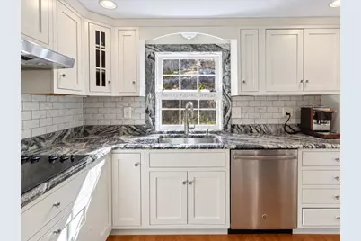151 Lynn Fells Parkway, Saugus, MA 01906 - Photo 13