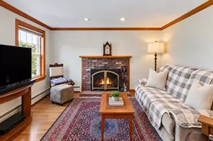 151 Lynn Fells Pkwy, Saugus, MA 01906 - Photo 9