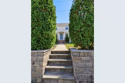 151 Lynn Fells Parkway, Saugus, MA 01906 - Photo 7