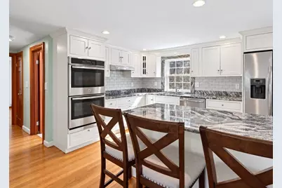 151 Lynn Fells Parkway, Saugus, MA 01906 - Photo 17