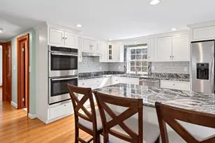 151 Lynn Fells Pkwy, Saugus, MA 01906 - Photo 17
