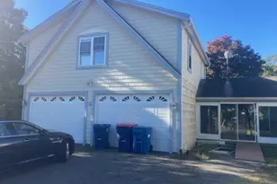 32 Chestnut St, Wareham, MA 02571 - Photo 3