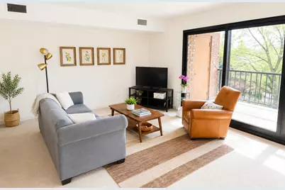 49 Marion St #4C, Brookline, MA 02446 - Photo 3