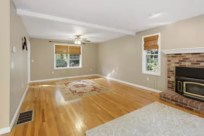 319 Oak St, Swansea, MA 02777 - Photo 7