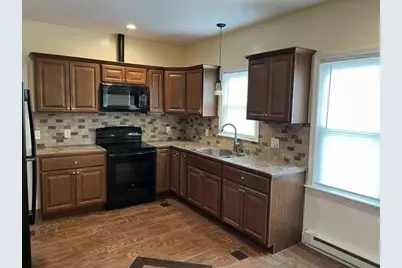 4 Wakefield St #1, Webster, MA 01570 - Photo 3