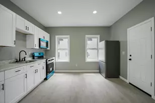 35 Hood St, Fall River, MA 02720 - Photo 5