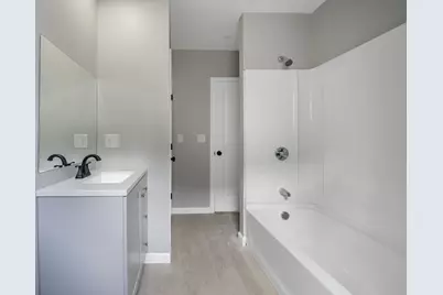 35 Hood St #3, Fall River, MA 02720 - Photo 9