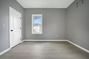 35 Hood St, Fall River, MA 02720 - Photo 7