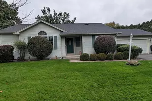 60 Applewood Ln, South Hadley, MA 01075 - Photo 1