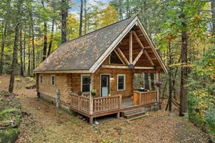 15 Sargent Dr, Raymond, NH 03077 - Photo 1