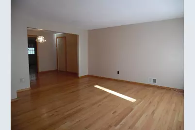 21 Burnside Drive, Swansea, MA 02777 - Photo 5