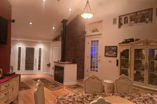 39 Walnut St, Saugus, MA 01906 - Photo 3
