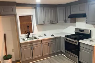 136 Tecumseh St, Fall River, MA 02721 - Photo 3