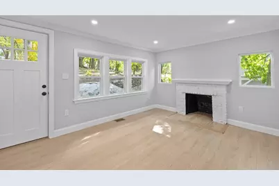 9 Walden Pond Ave, Saugus, MA 01906 - Photo 15