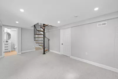 9 Walden Pond Ave, Saugus, MA 01906 - Photo 27