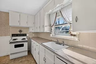 172 Harwich Rd, West Springfield, MA 01089 - Photo 13