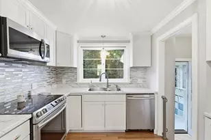35 Crooker Dr, Lynn, MA 01904 - Photo 13