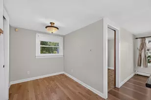 63 Hemlock St, Fall River, MA 02720 - Photo 19