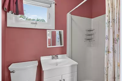 63 Hemlock St, Fall River, MA 02720 - Photo 15