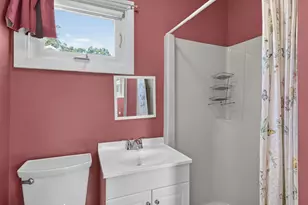 63 Hemlock St, Fall River, MA 02720 - Photo 15