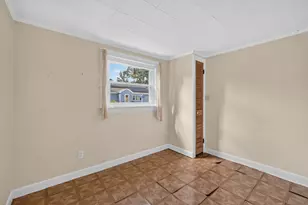 63 Hemlock St, Fall River, MA 02720 - Photo 25